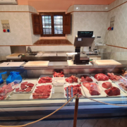 Bottega di Alberese: carni delle vacche maremmane del Parco Regionale della Maremma - Pulmino Contadino