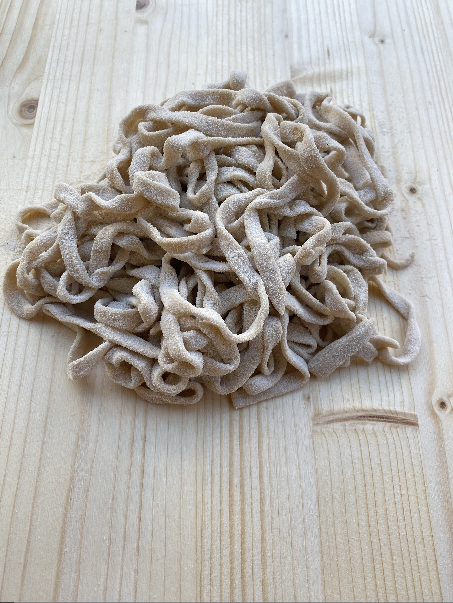 Tagliatelle Khorasan e Senatore Cappelli - pasta fresca artigianale - Pulmino Contadino