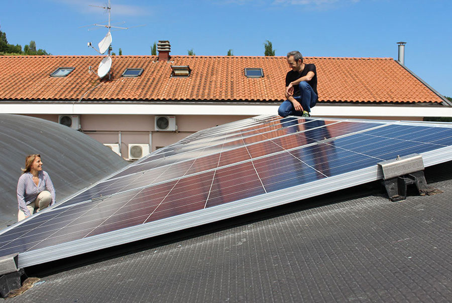 Capannone a basso impatto ecologico - Silvia e Luca Officina Naturae - Pulmino Contadino