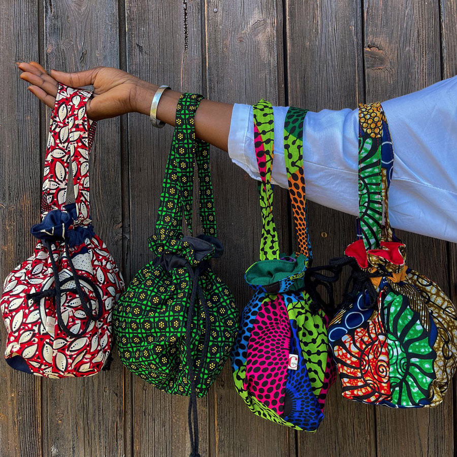 La Capulana laboratorio di sartoria sociale di Piombino - Pulmino Contadino