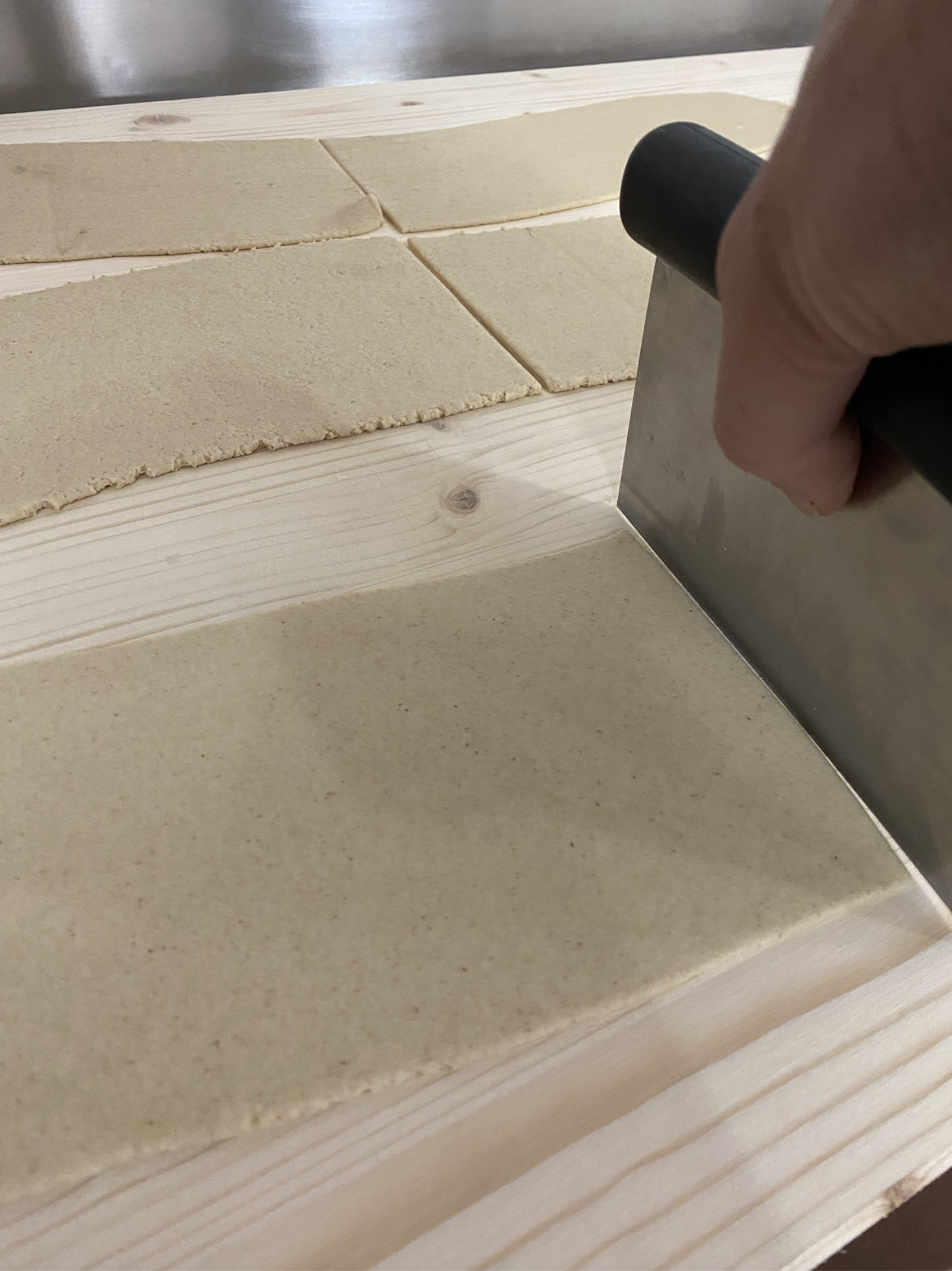 Tagliatelle Khorasan e Senatore Cappelli - taglio della sfoglia della pasta fresca artigianale - Pulmino Contadino