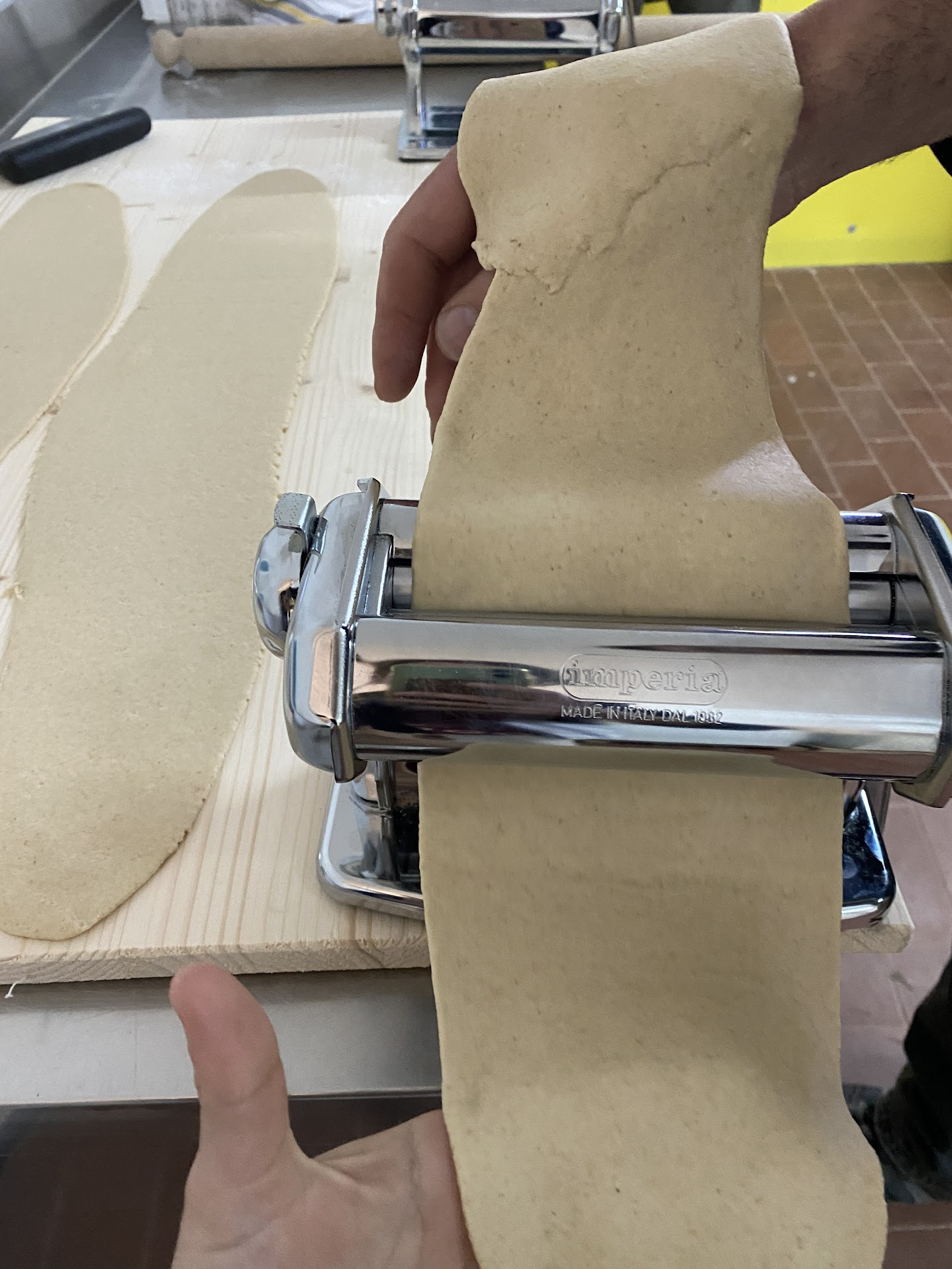 Tagliatelle Khorasan e Senatore Cappelli - tirare la sfoglia per pasta fresca artigianale - Pulmino Contadino