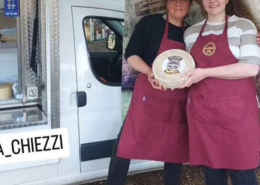 Francesca Chiezzi - Azienda agricola Vergari - formaggi di pecora - Triana (GR) Pulmino Contadino